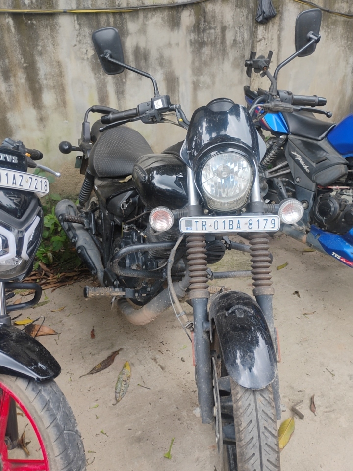 Bajaj Avenger